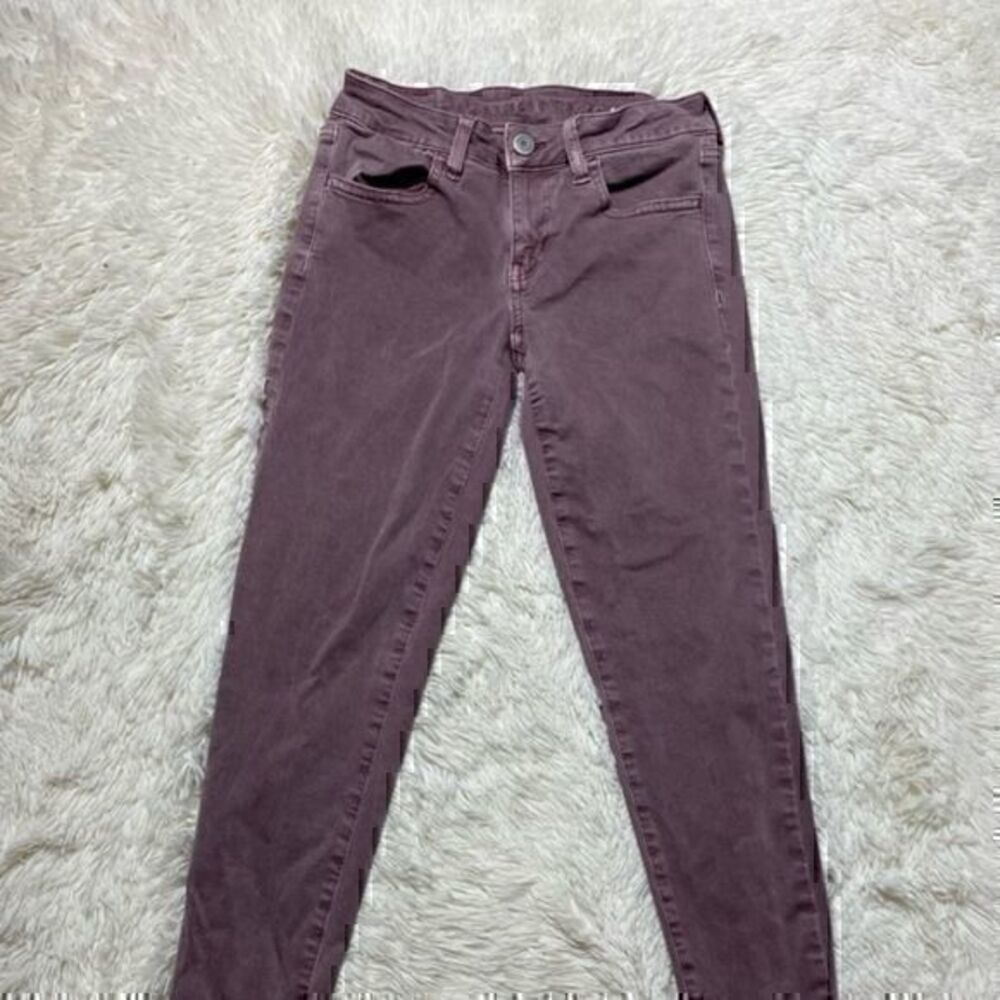 Women’s American Eagle Lavender skinny next level stretch jegging jeans size 2